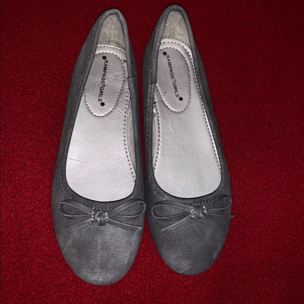 Cute grey flats 💜